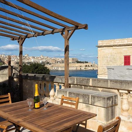 Traditional Maltese Townhouse, Roof Terrace And Views Senglea Exteriör bild