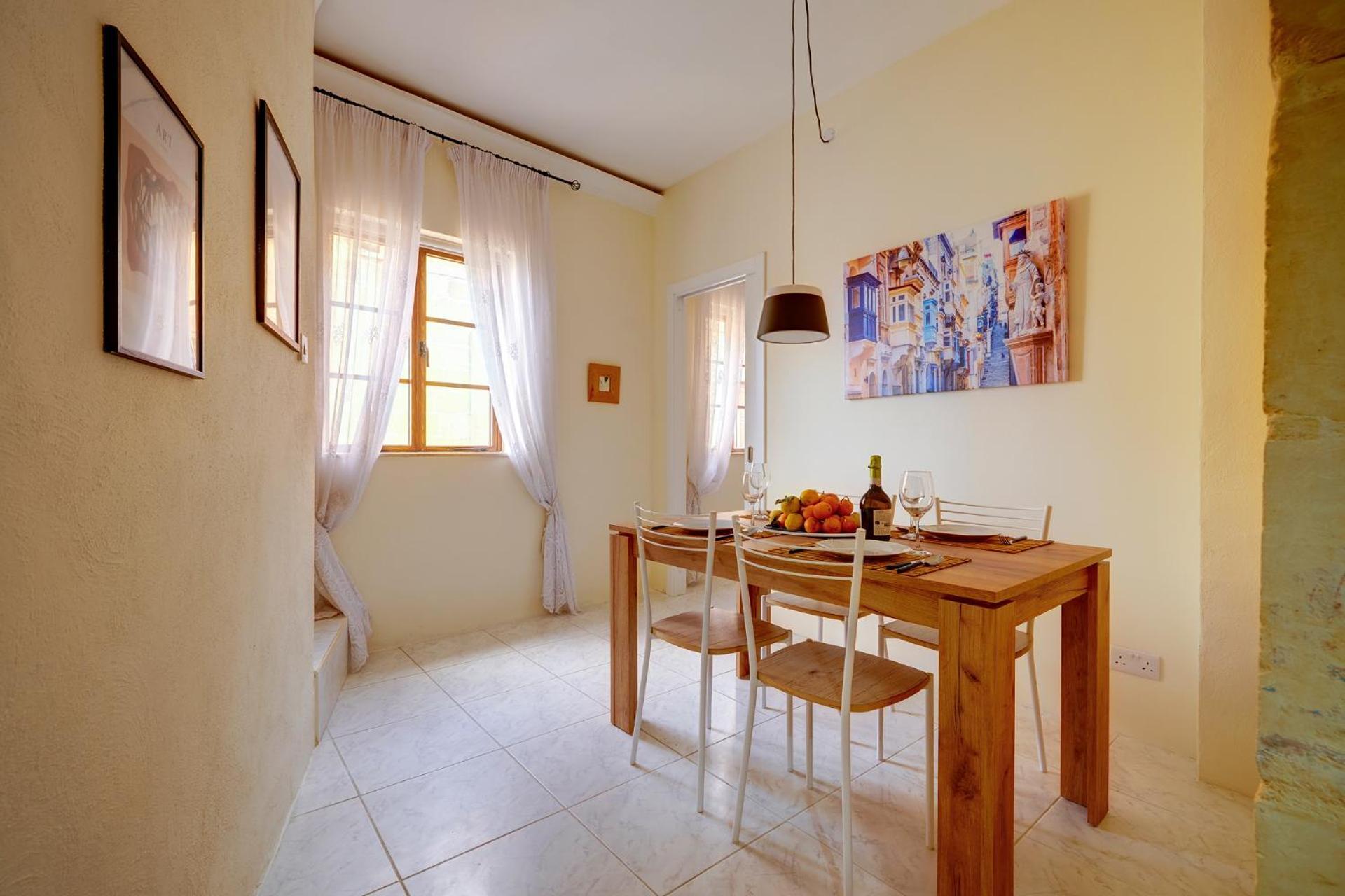 Traditional Maltese Townhouse, Roof Terrace And Views Senglea Exteriör bild