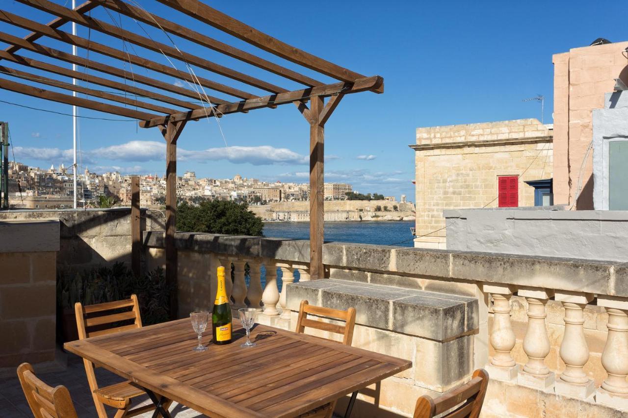 Traditional Maltese Townhouse, Roof Terrace And Views Senglea Exteriör bild